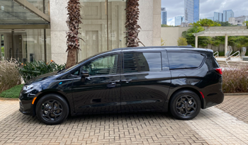 Chrysler Pacifica Touring L Sport full