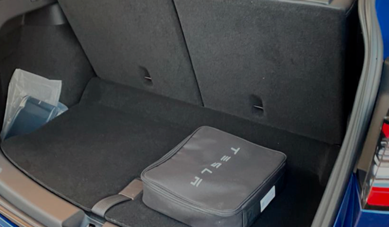 Tesla Model Y Standard Range ⠀ full